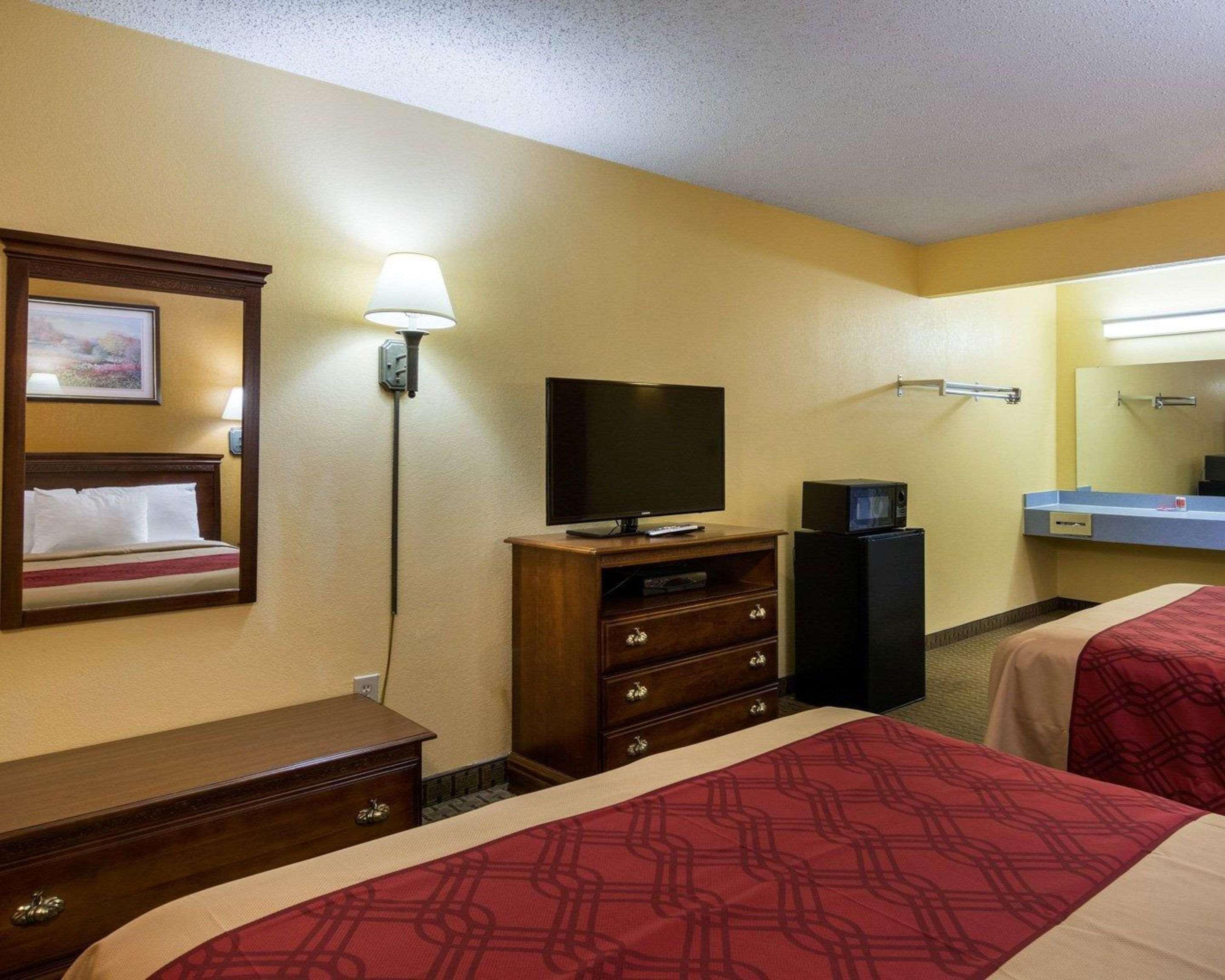 Econo Lodge Fredericksburg Near I-95 Exterior photo