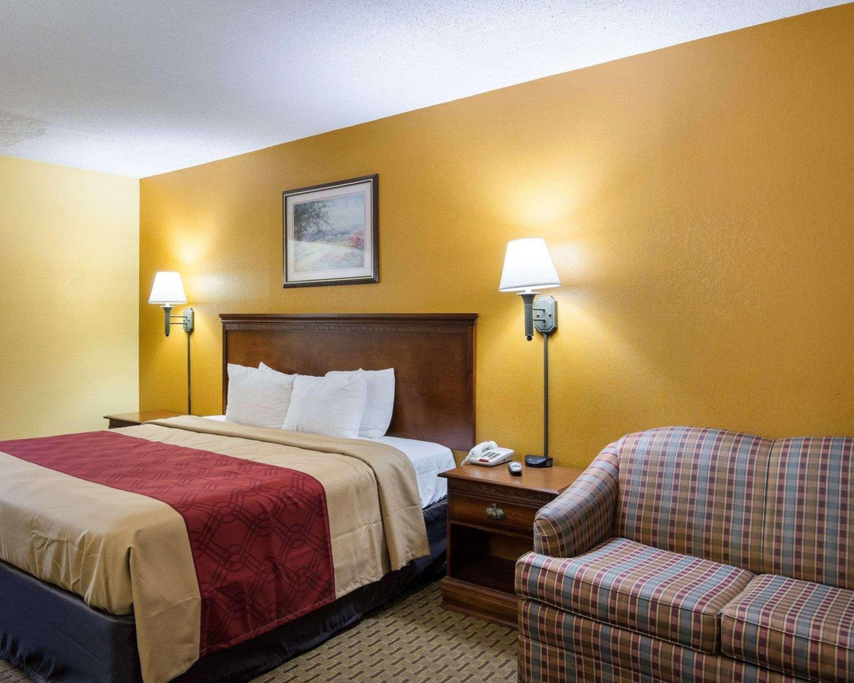 Econo Lodge Fredericksburg Near I-95 Exterior photo