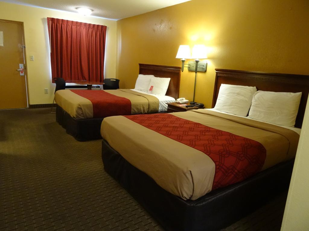 Econo Lodge Fredericksburg Near I-95 Exterior photo